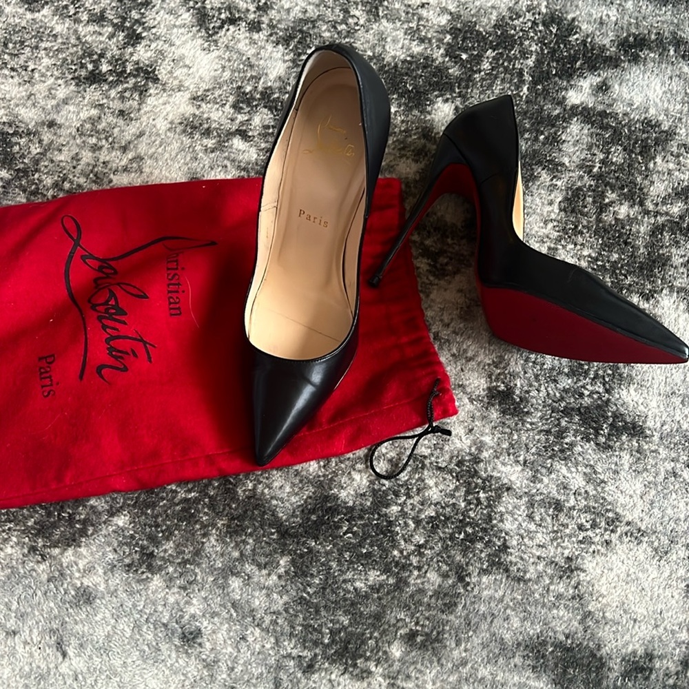 Christian Louboutin Black Leather So Kate Heels - Picture 2 of 12